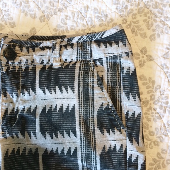 6 American Eagle Midi Short Aztec - Picture 4 of 8